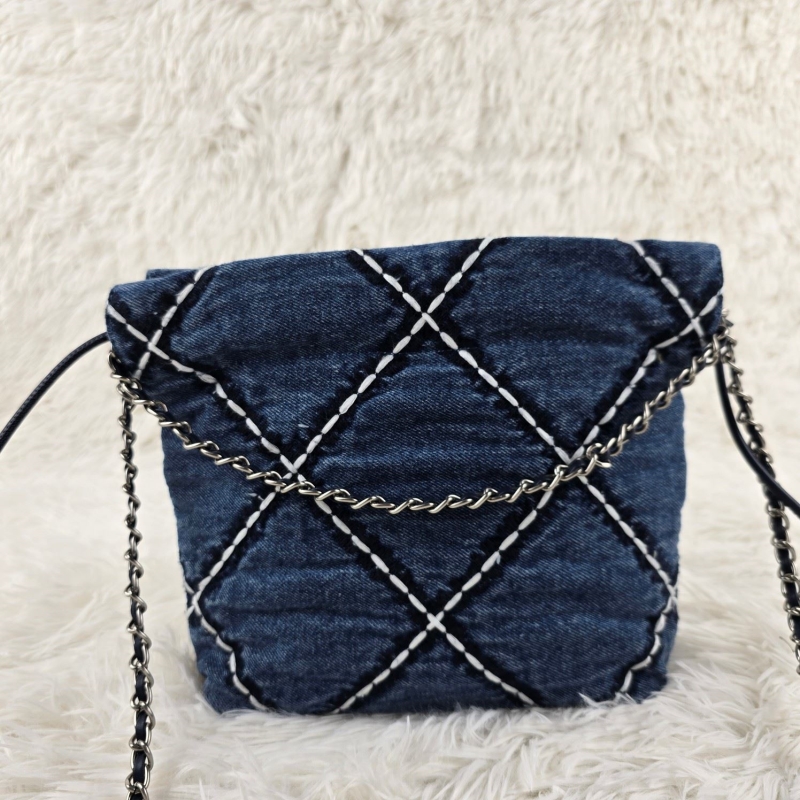 Ch**el hobo 22 bags
